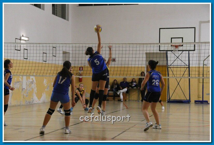 121144 volley 170_tn.jpg